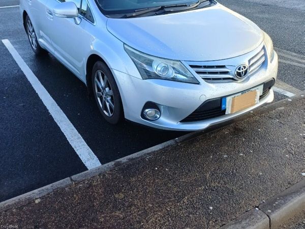 Toyota Avensis Saloon, Diesel, 2013, Silver
