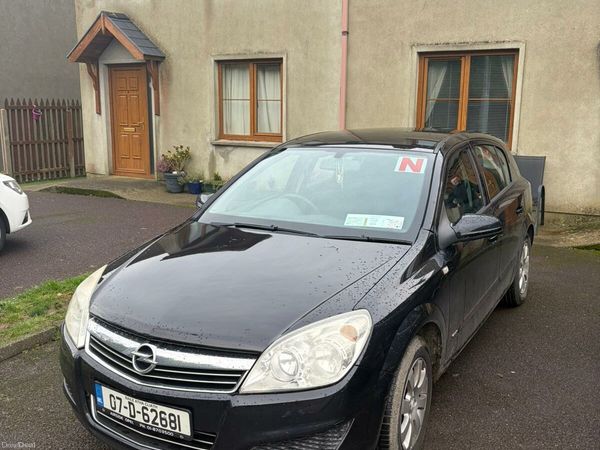 Opel Astra Hatchback, Petrol, 2007, Black