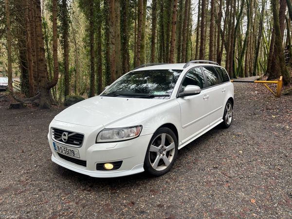 Volvo V50 Estate, Diesel, 2011, White