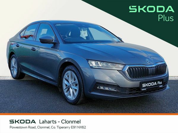 Skoda Octavia Saloon, Diesel, 2023, Grey