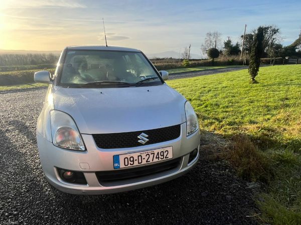 Suzuki Swift Hatchback, Petrol, 2009, Silver