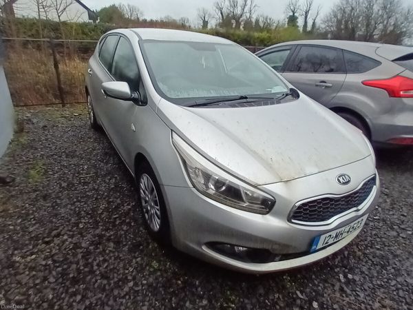 Kia Ceed Hatchback, Diesel, 2012, Silver