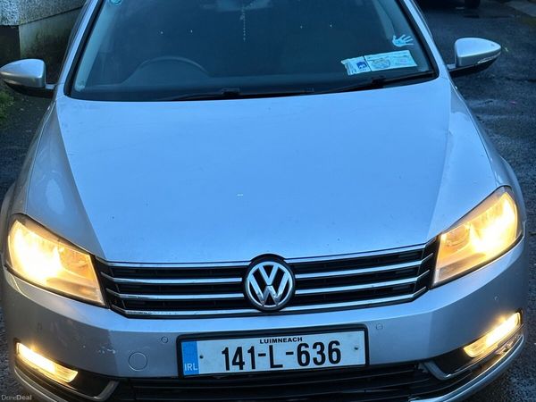 Volkswagen Passat Saloon, Diesel, 2014, Silver