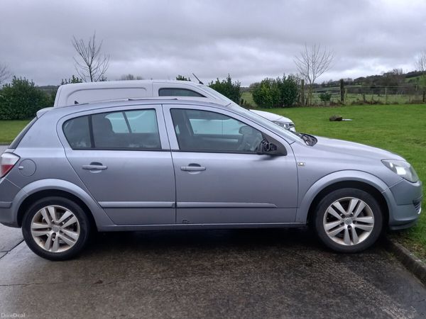Vauxhall Astra Hatchback, Petrol, 2007, Blue