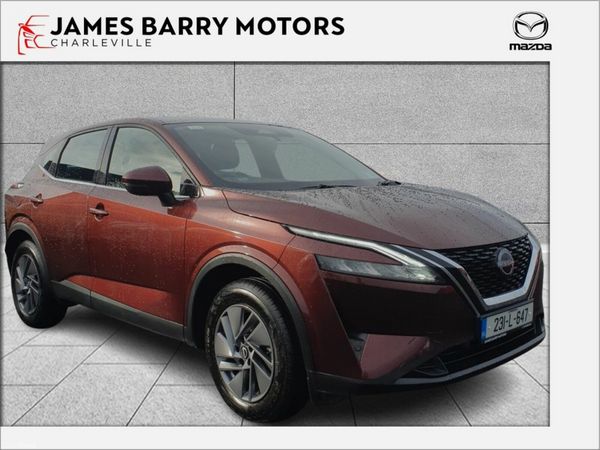 Nissan Qashqai MPV, Petrol, 2023, Red