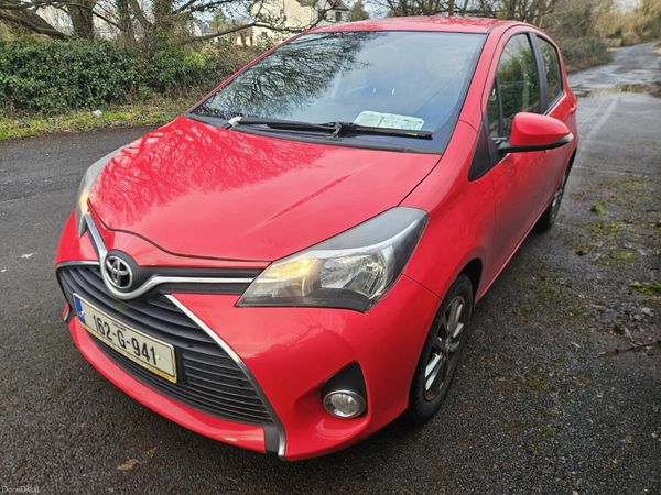 Toyota Yaris Hatchback, Petrol, 2016, Red