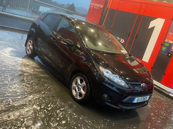 Ford Fiesta Hatchback, Petrol, 2010, Black