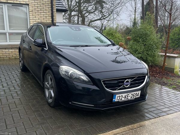 Volvo V40 Hatchback, Petrol, 2013, Black
