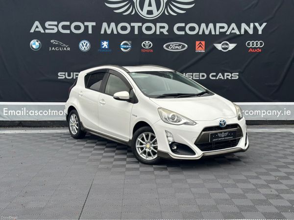 Toyota Aqua Hatchback, Gas, 2015, White