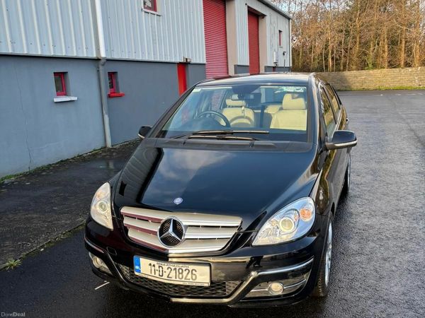 Mercedes-Benz B-Class MPV, Diesel, 2011, Black