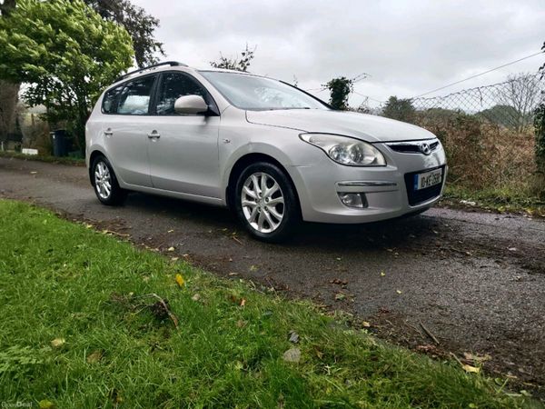 Hyundai i30 Estate, Diesel, 2010, Silver