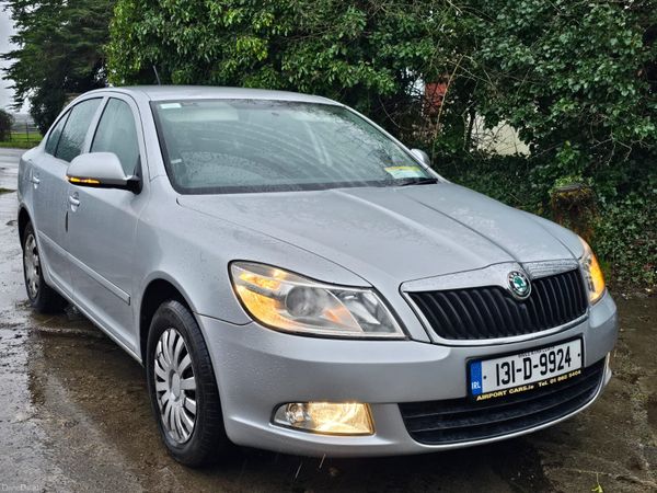 Skoda Octavia Saloon, Petrol, 2013, Silver