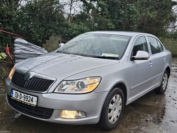 Skoda Octavia Saloon, Petrol, 2013, Silver