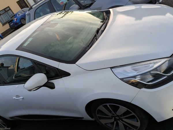 Renault Clio Hatchback, Petrol, 2018, White