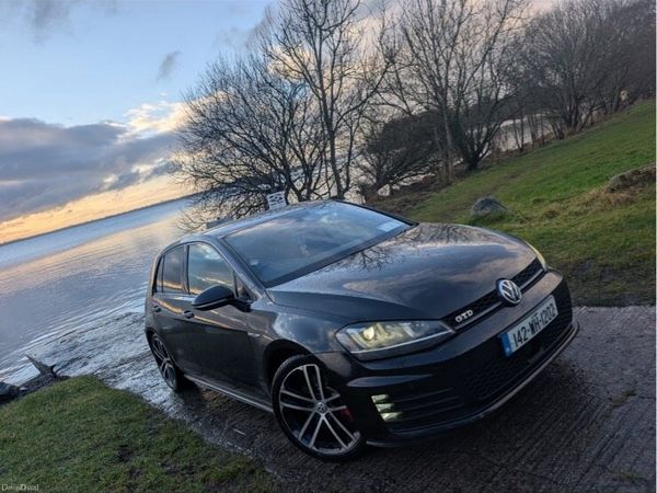 Volkswagen Golf Hatchback, Diesel, 2014, Black