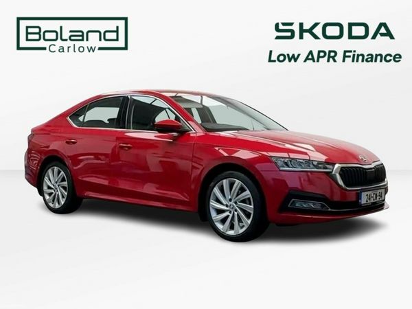 Skoda Octavia Saloon, Diesel, 2024, Red