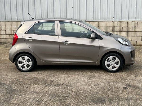 Kia Picanto Hatchback, Petrol, 2015, Silver