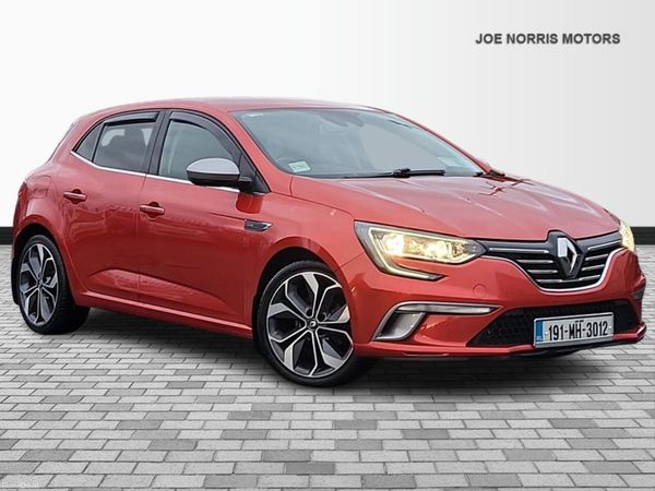 Renault Megane Hatchback, Diesel, 2019, Red