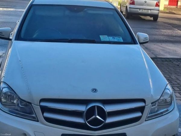 Mercedes-Benz C-Class Saloon, Diesel, 2011, White