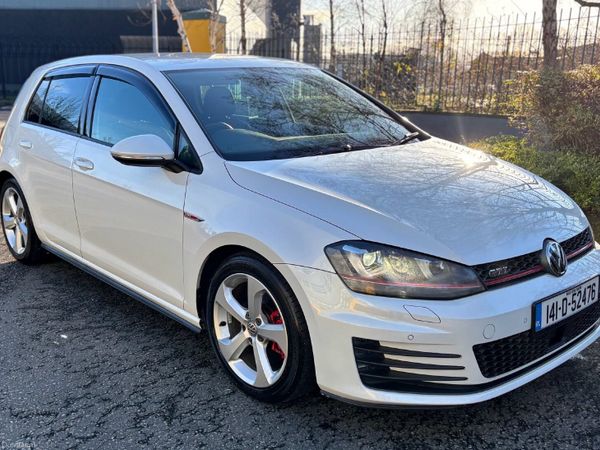 Volkswagen Golf Hatchback, Petrol, 2014, White