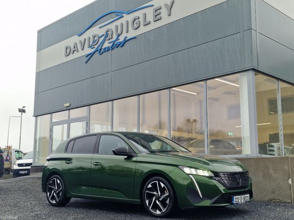 Peugeot 308 Hatchback, Diesel, 2022, Green