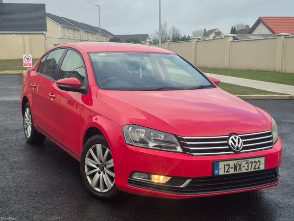 Volkswagen Passat Saloon, Diesel, 2012, Red