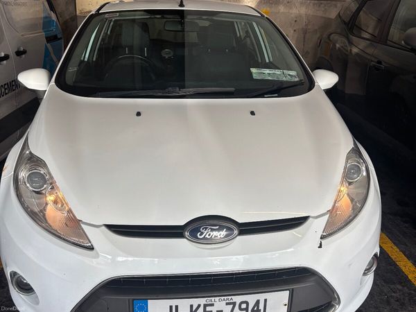 Ford Fiesta Hatchback, Diesel, 2011, White