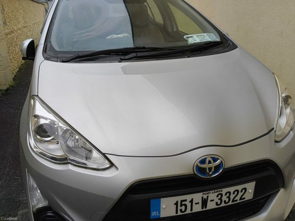 Toyota Aqua Hatchback, Petrol Hybrid, 2015, Silver