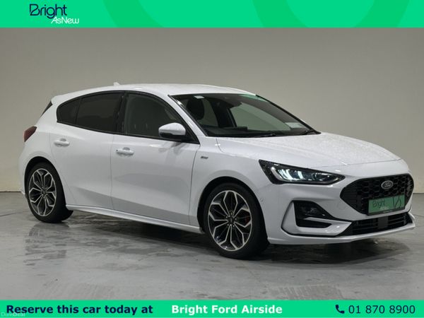 Ford Focus Hatchback, Petrol Hybrid, 2023, White