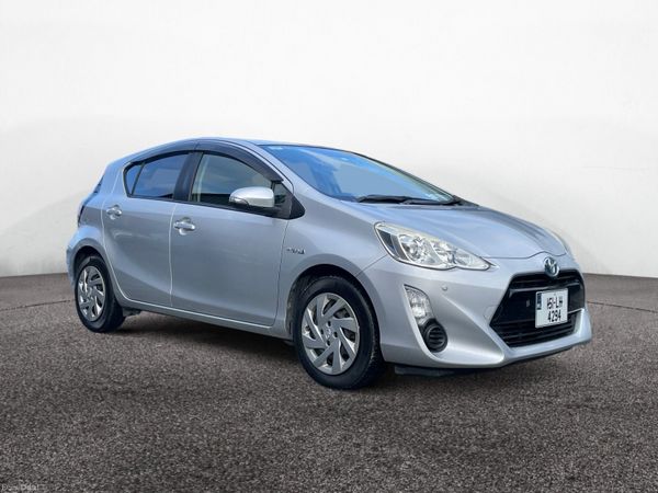 Toyota Aqua Hatchback, Petrol Hybrid, 2015, Silver