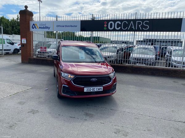 Ford Tourneo Connect MPV, Diesel, 2023, Red