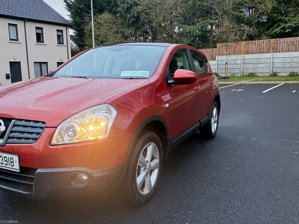 Nissan Qashqai Hatchback, Petrol, 2008, Red