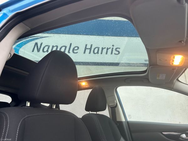 Nissan Qashqai MPV, Petrol, 2020, Blue
