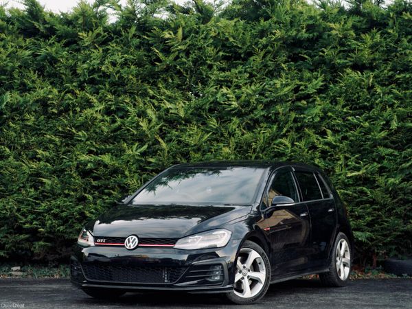 Volkswagen Golf Hatchback, Petrol, 2018, Black