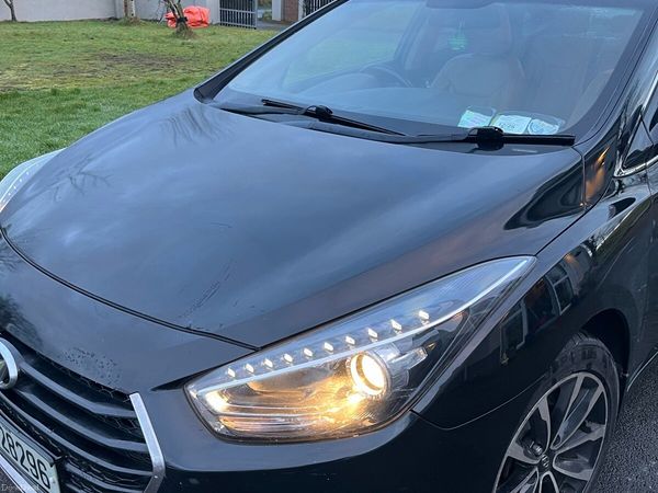 Hyundai i40 Saloon, Diesel, 2017, Black