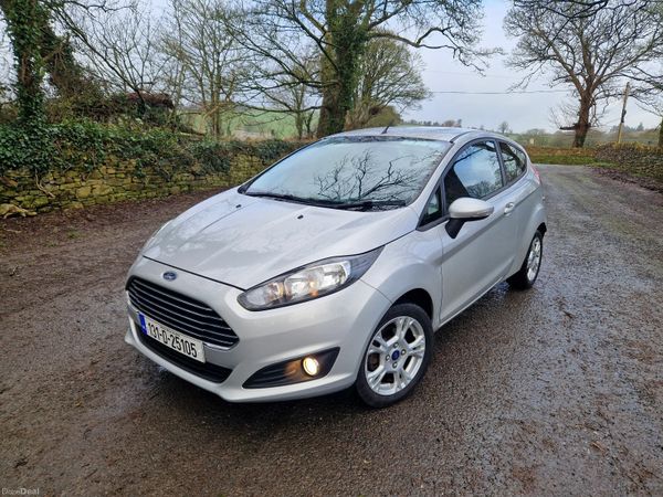 Ford Fiesta Hatchback, Petrol, 2013, Silver