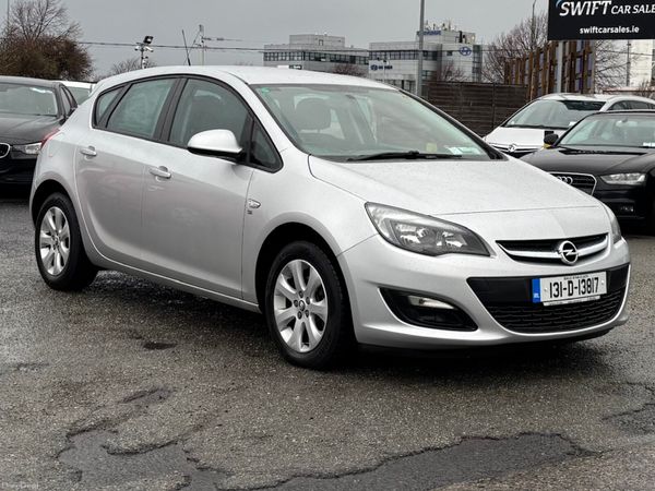 Opel Astra MPV, Petrol, 2013, Silver