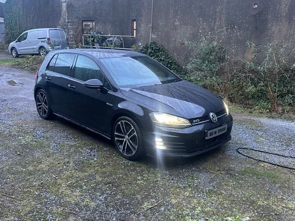 Volkswagen Golf Hatchback, Diesel, 2016, Black