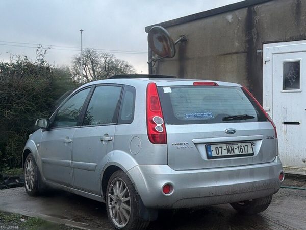 Ford Fiesta Hatchback, Petrol, 2007, Silver