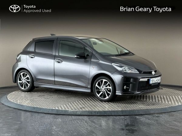 Toyota Yaris Hatchback, 2019, Grey
