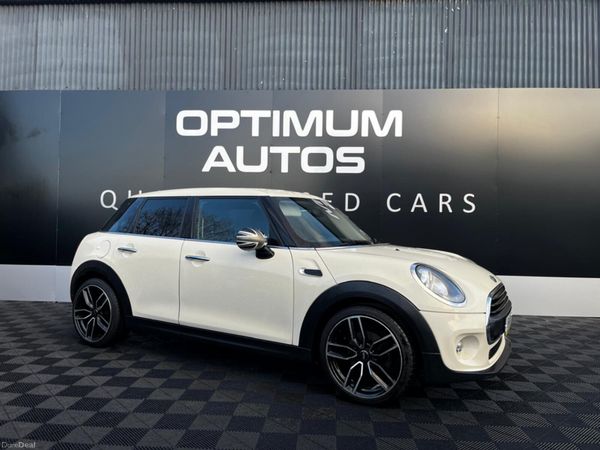 Mini Cooper Hatchback, Petrol, 2015, White