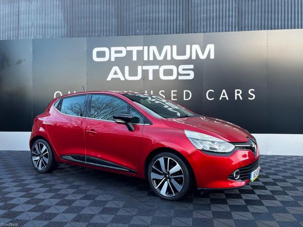 Renault Clio Hatchback, Petrol, 2016, Red