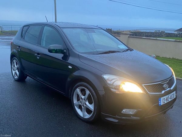 Kia Ceed Hatchback, Diesel, 2012, Black