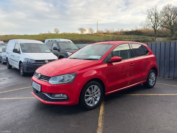 Volkswagen Polo Hatchback, Petrol, 2015, Red