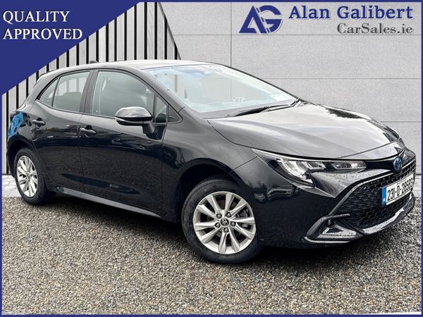 Toyota Corolla Hatchback, Petrol Hybrid, 2023, Black