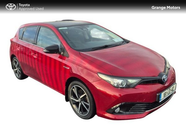 Toyota Auris MPV, Petrol Hybrid, 2018, Red