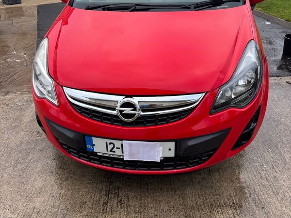 Opel Corsa Hatchback, Petrol, 2012, Red