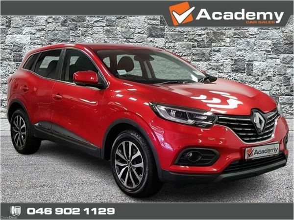 Renault Kadjar SUV, Petrol, 2022, Red
