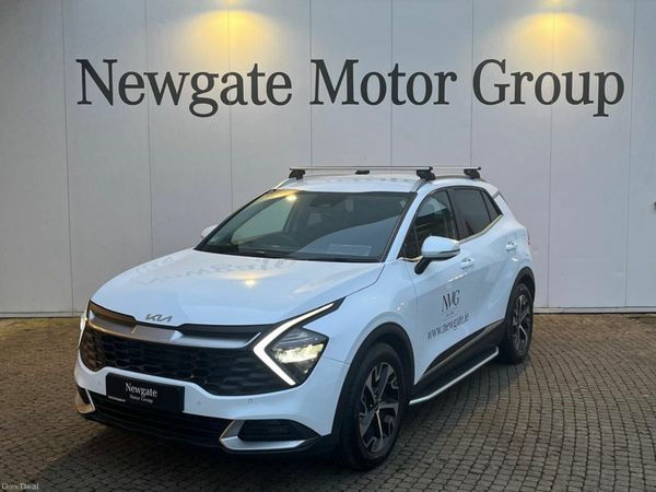 Kia Sportage MPV, Diesel, 2025, White