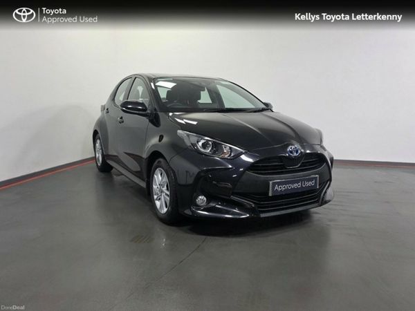 Toyota Yaris Hatchback, Petrol Hybrid, 2023, Black